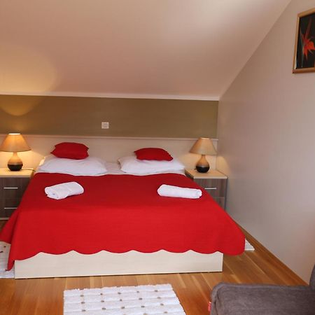 Apartments Lavica Beach Dumicic Podstrana Rum bild