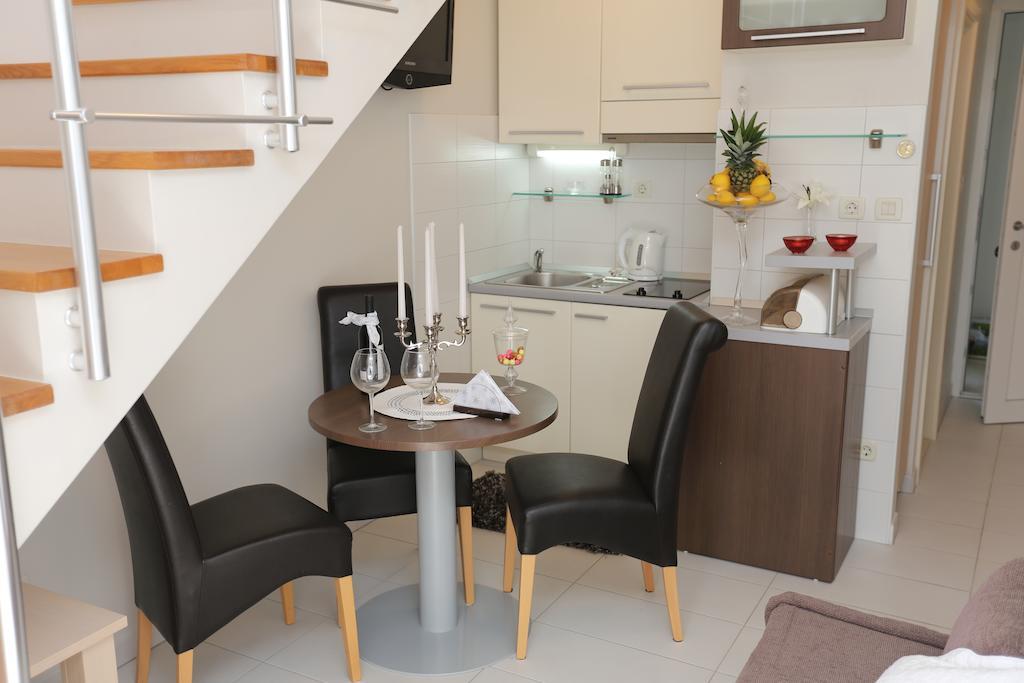 Apartments Lavica Beach Dumicic Podstrana Rum bild