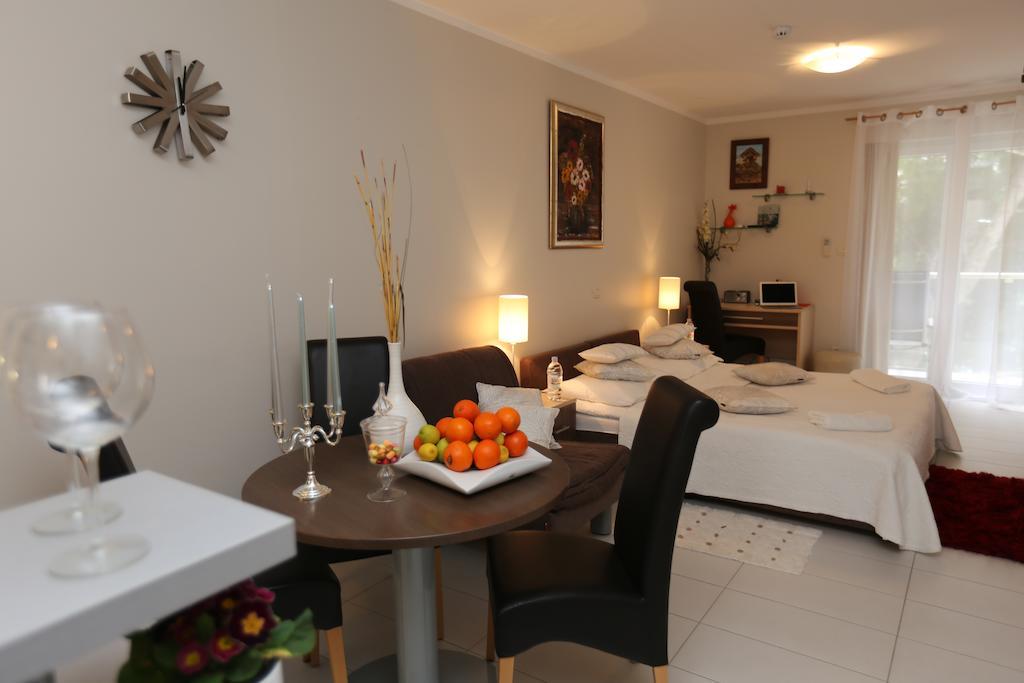 Apartments Lavica Beach Dumicic Podstrana Rum bild