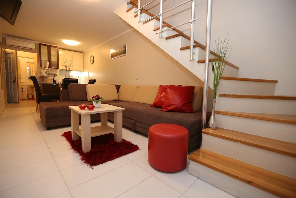 Apartments Lavica Beach Dumicic Podstrana Rum bild